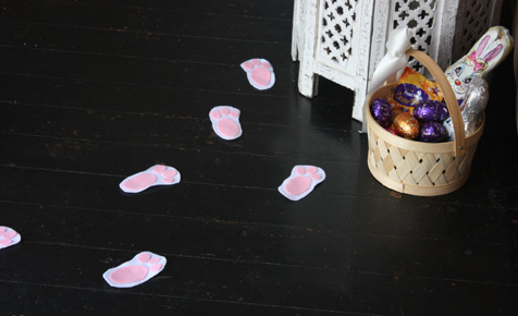 Felt footprints craft